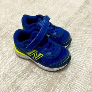 Toddler new balance sneakers